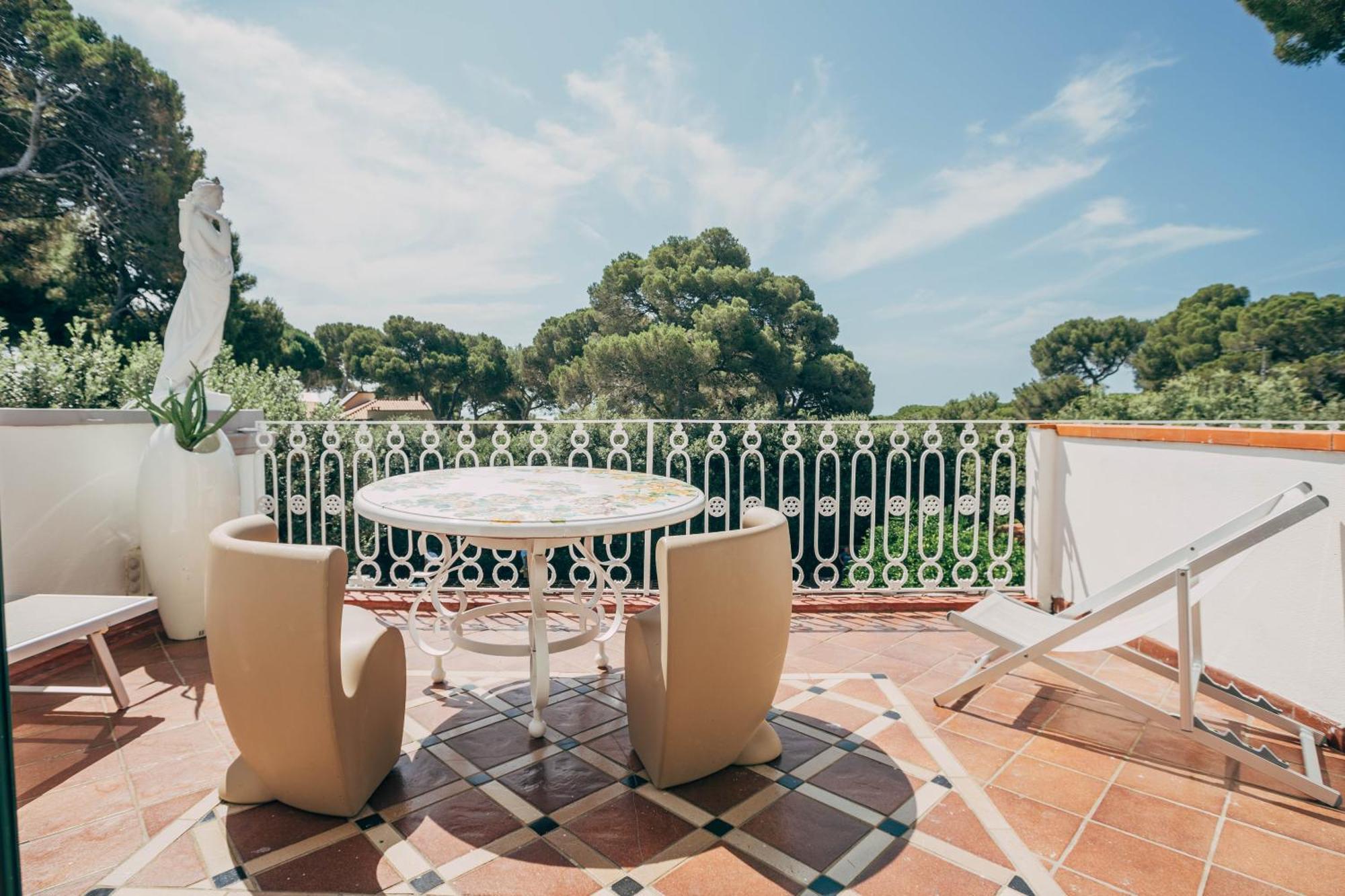 Villa Giulietta Hotel Castiglioncello Exteriör bild