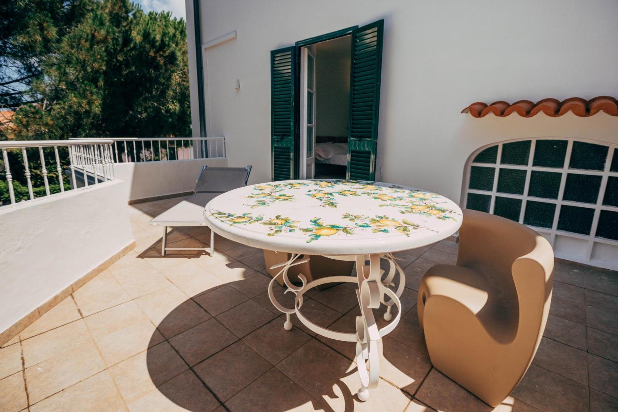 Villa Giulietta Hotel Castiglioncello Exteriör bild